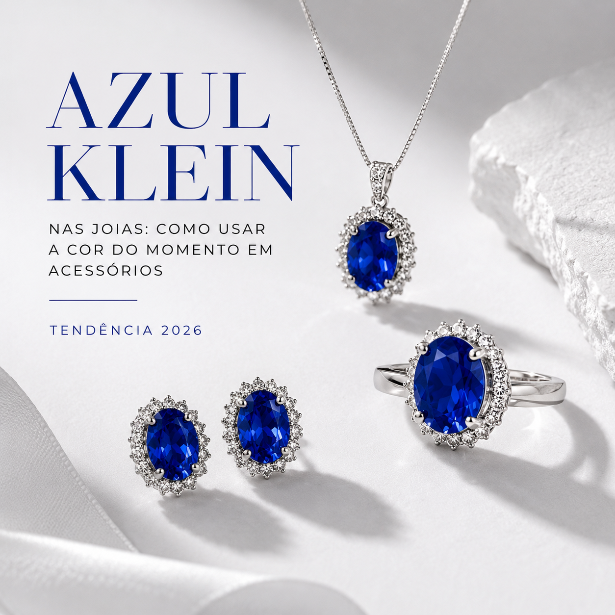 Azul Klein nas joias: como usar a cor do momento em acessórios