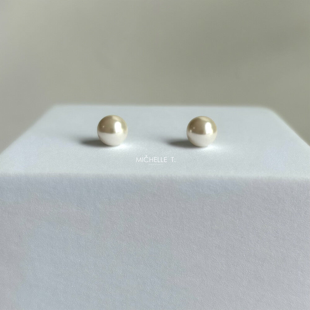 Brinco redondo pérola shell ródio branco (8mm) - foto 5