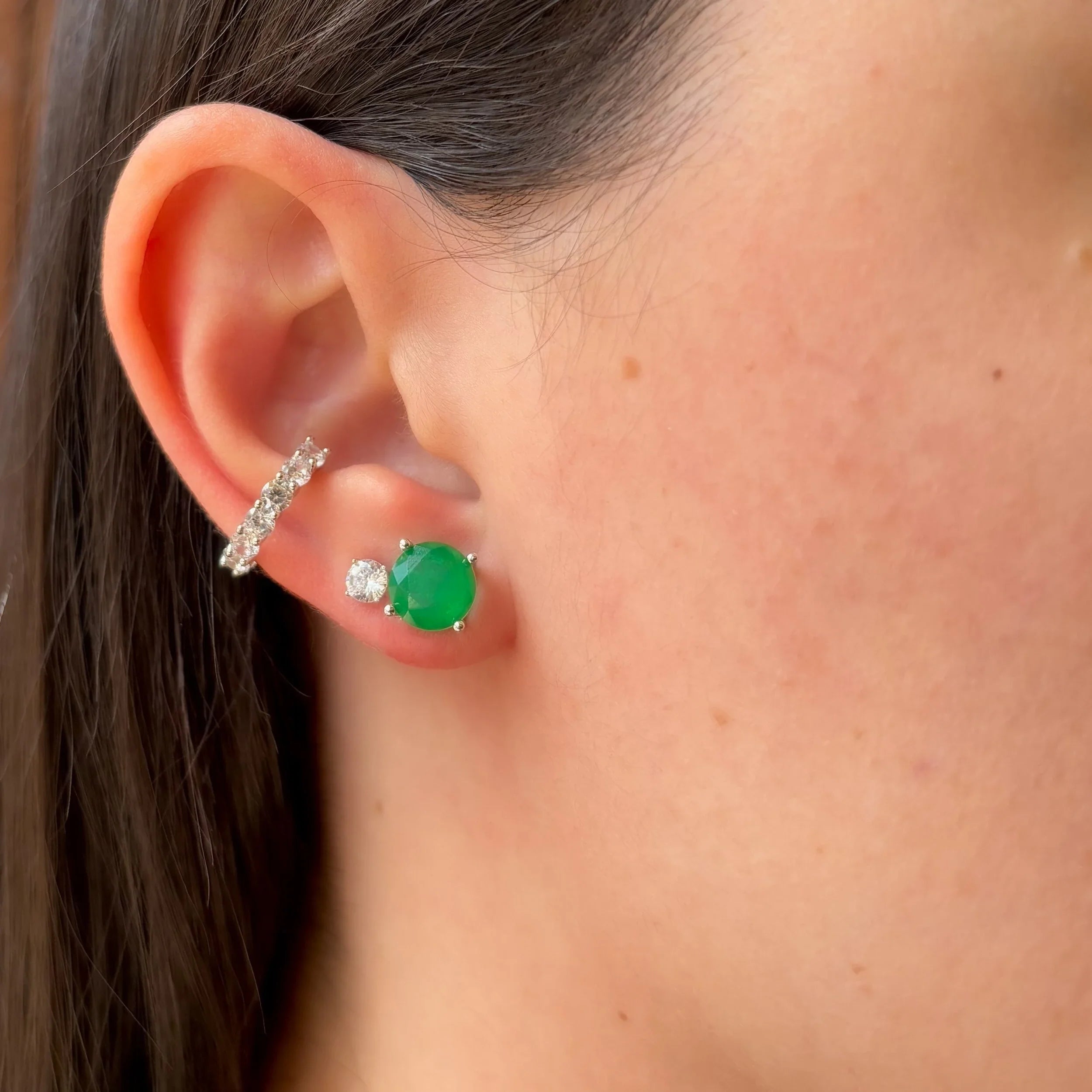 Conjunto ponto de luz esmeralda fusion ródio branco (8mm)