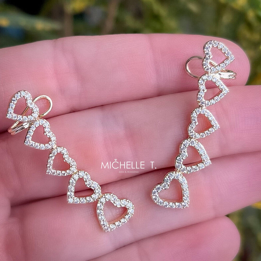 Brinco ear cuff hearts cravejado ouro - foto 3