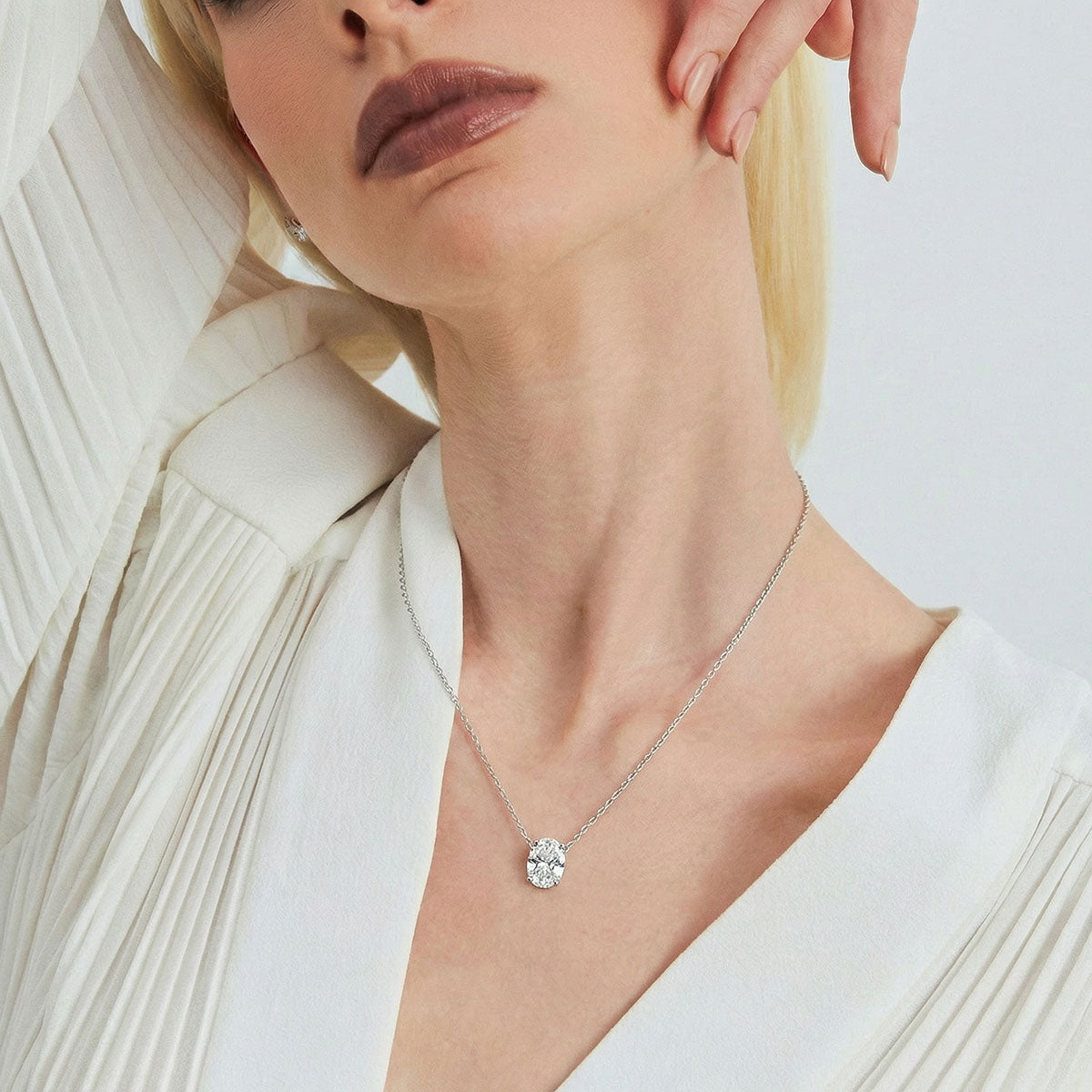 Colar Cora oval moissanite 3.0ct prata 925