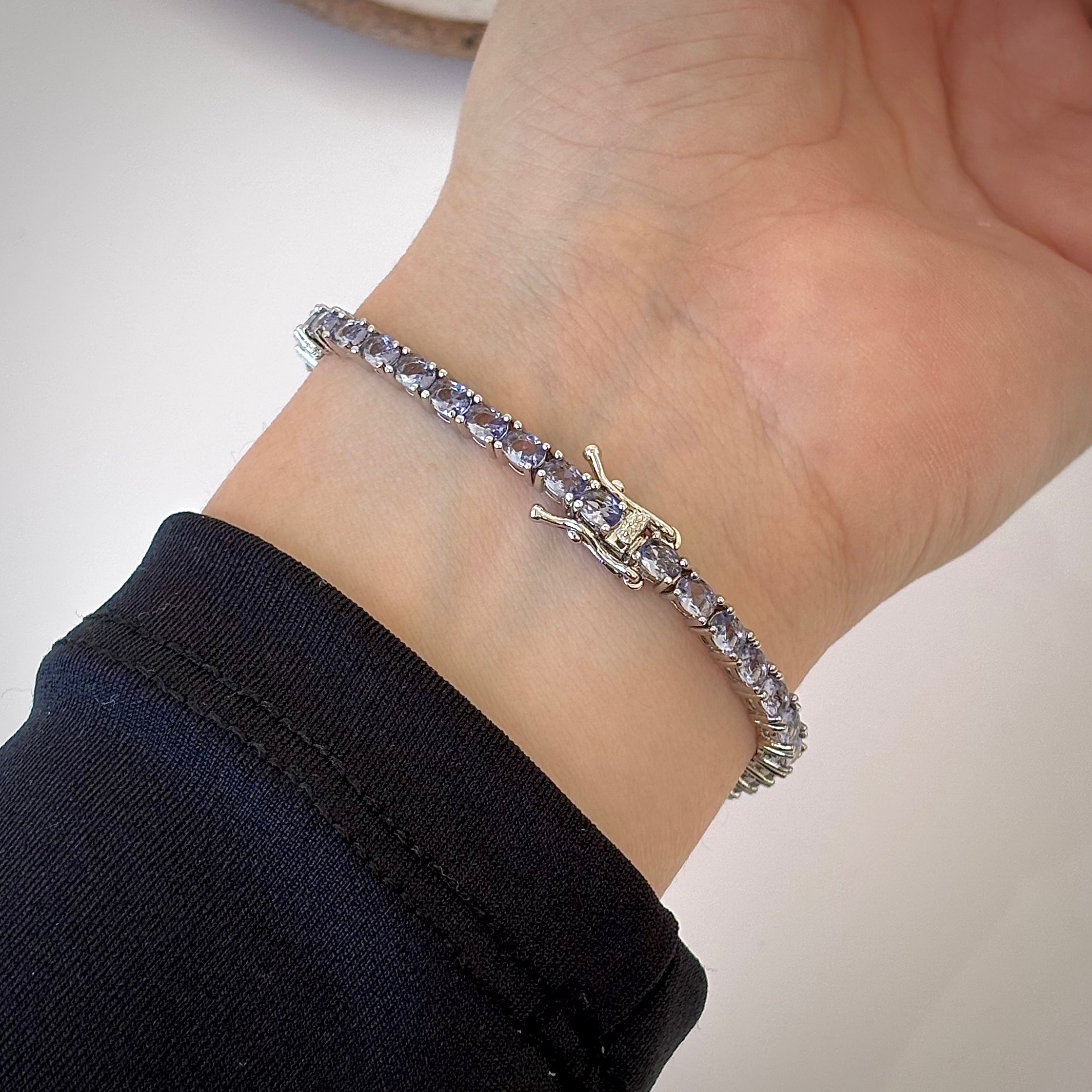 Pulseira riviera Dollie zircônias tanzanita ródio branco