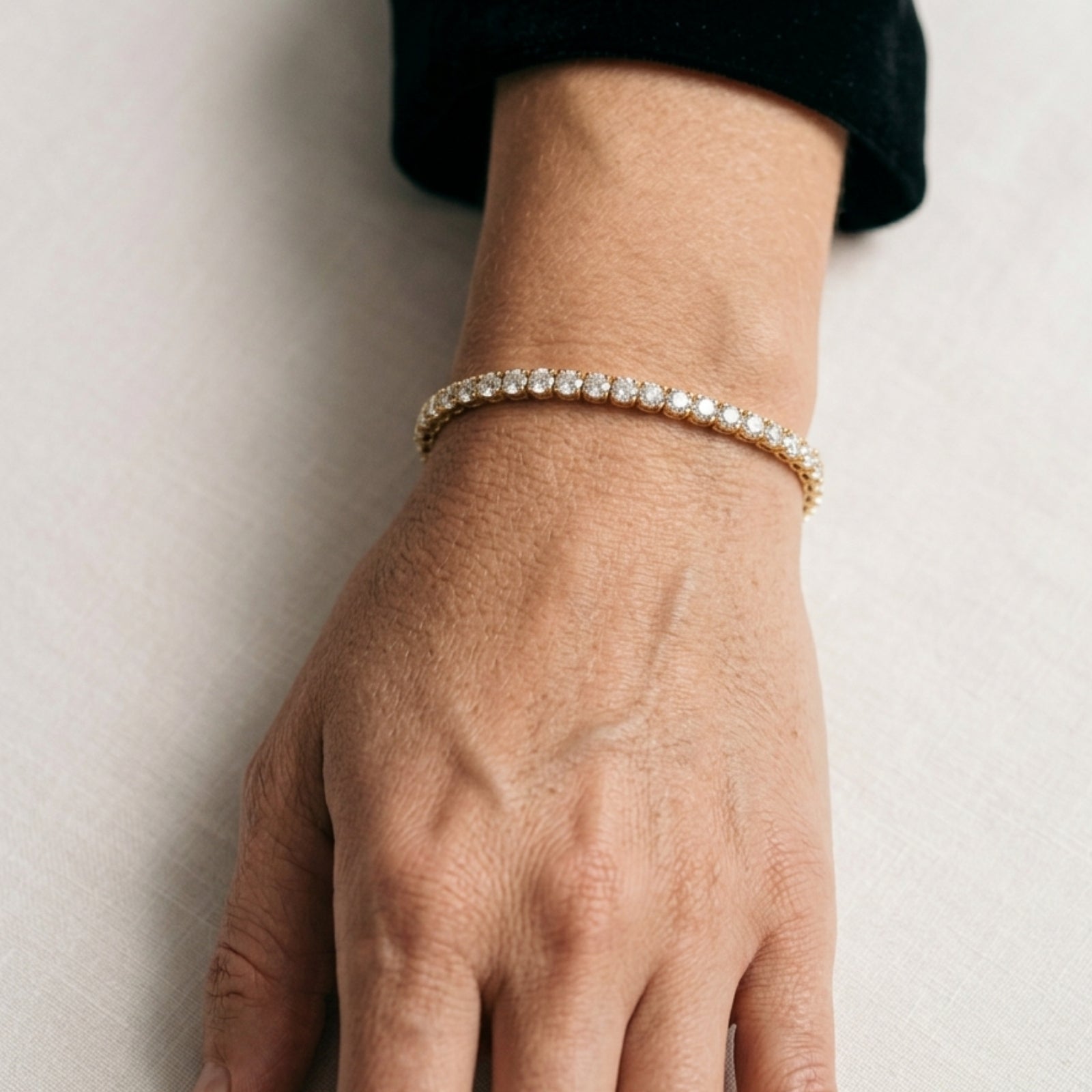 Pulseira riviera: o que é, de onde veio e como usar