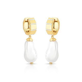 Brinco argola Pearl Soft pérola barroca shell ouro