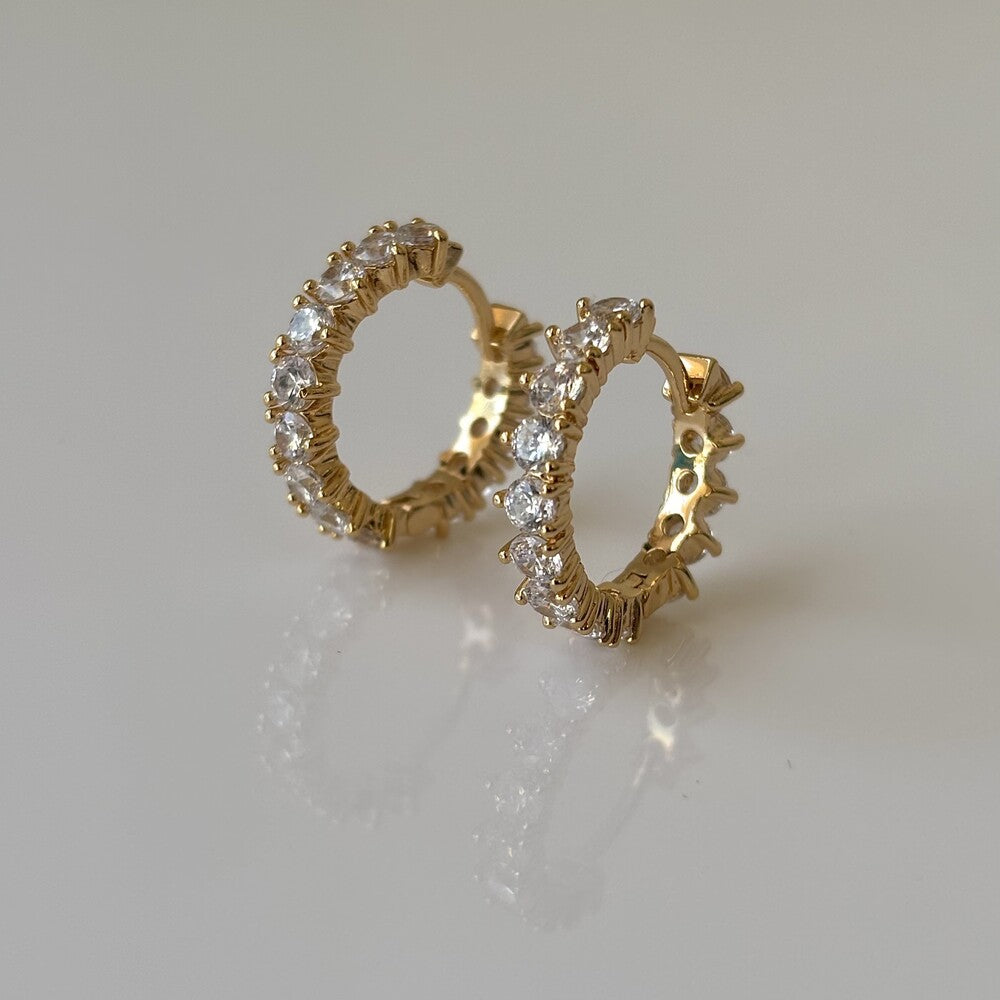 Brinco argola Mabel zircônias brancas ouro - foto 3