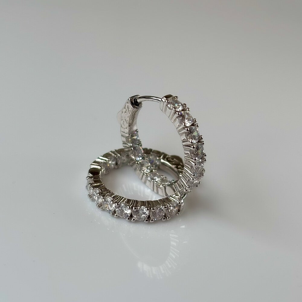 Brinco argola Mila zircônias brancas ródio branco - foto 4