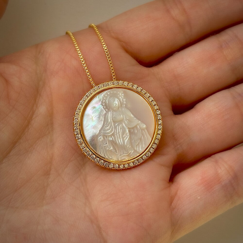 Colar pingente redondo Nossa Senhora das Graças cravejado ouro - foto 3