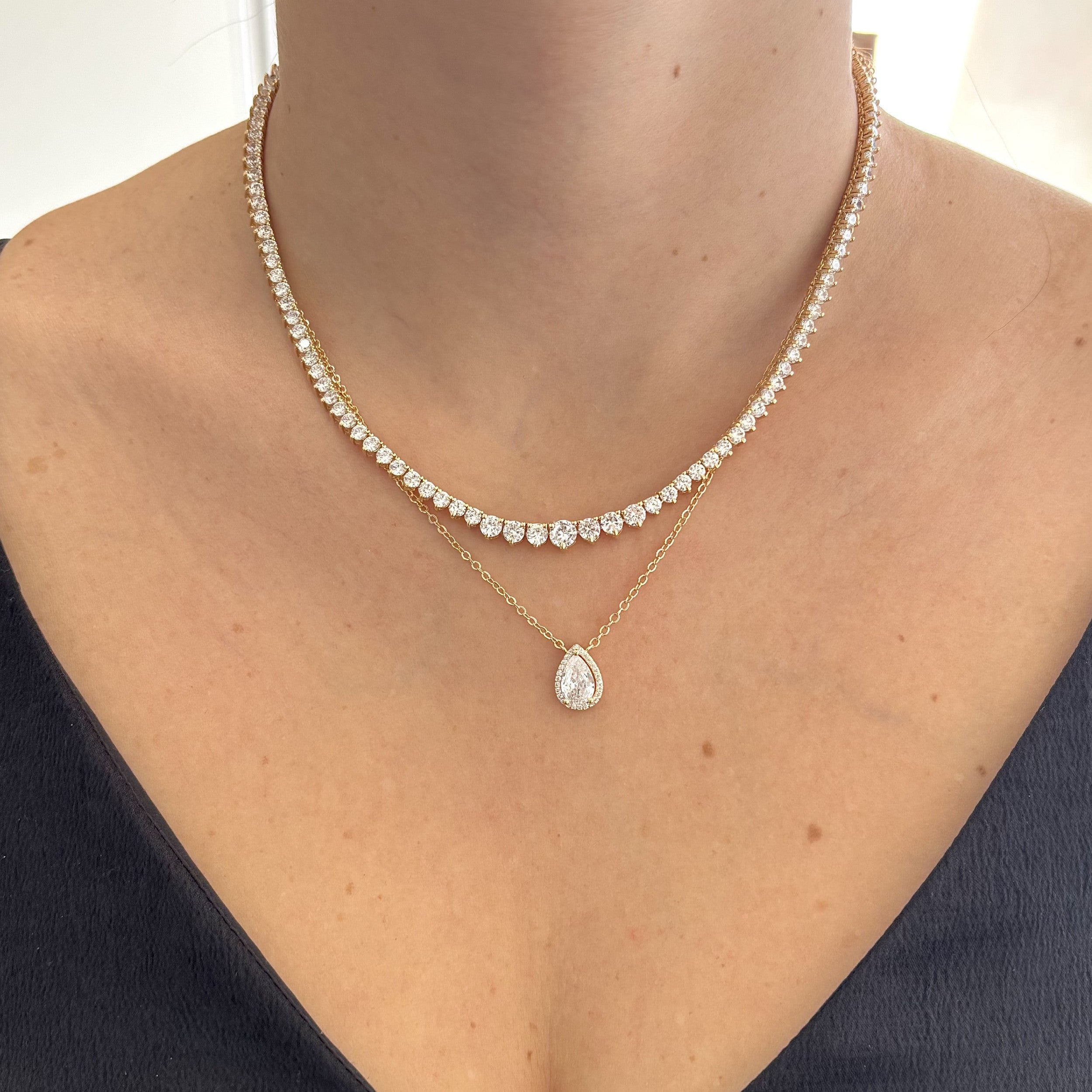 Conjunto Paty gota zircônia branca ouro