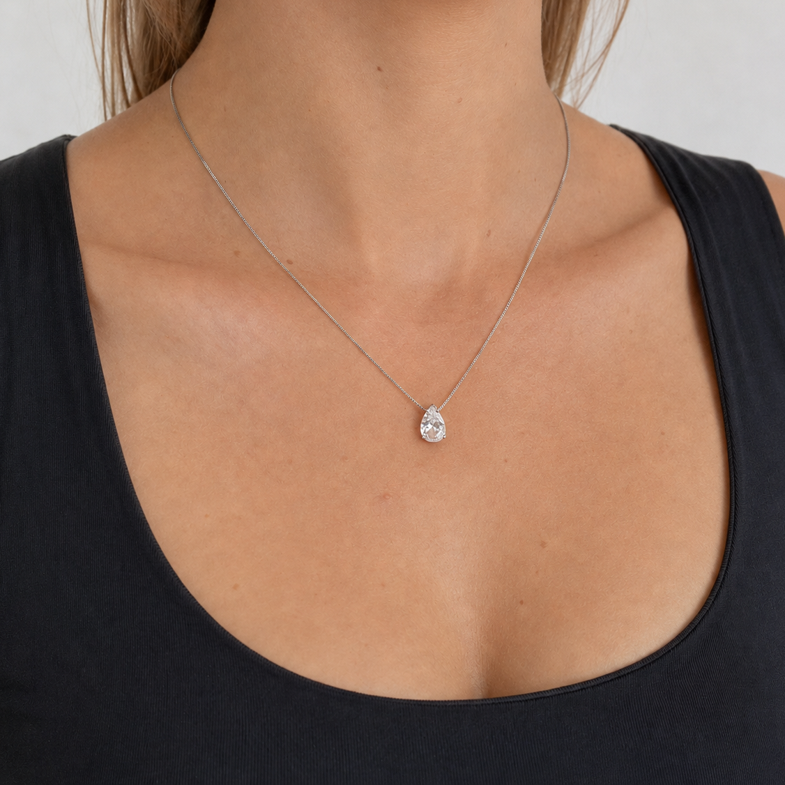 Colar gota Bourbon zircônia branca ródio branco