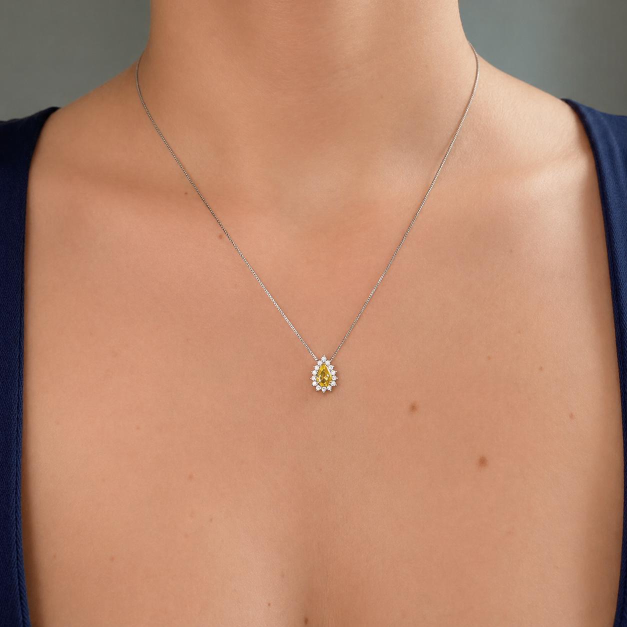 Colar gotinha cravejada fancy yellow prata 925 - foto 2